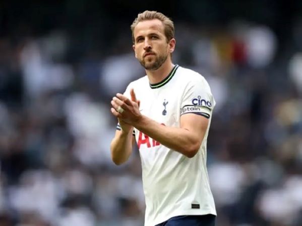 Từ chối MU, Tottenham chào bán Kane cho Real