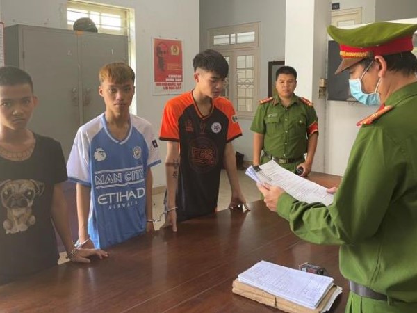 Bắt giam nhóm đối tượng mang dao đi chém người giữa trung tâm Đà Nẵng