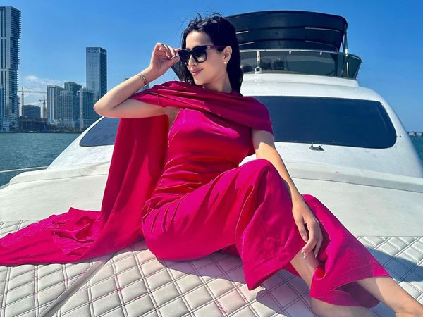 Phàn nàn về cuộc sống xa hoa khi làm vợ triệu phú, 'bà nội trợ Dubai' bị chỉ trích