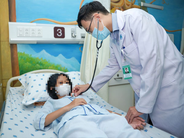 Căn bệnh khiến tim gánh 4 bất thường, phẫu thuật xong vẫn sợ biến chứng