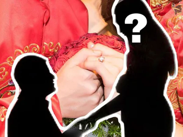 Cặp đôi Vbiz làm 'lễ cưới' đặc biệt ngay tại sân bay, hôn nhân ra sao sau 14 năm gắn bó?