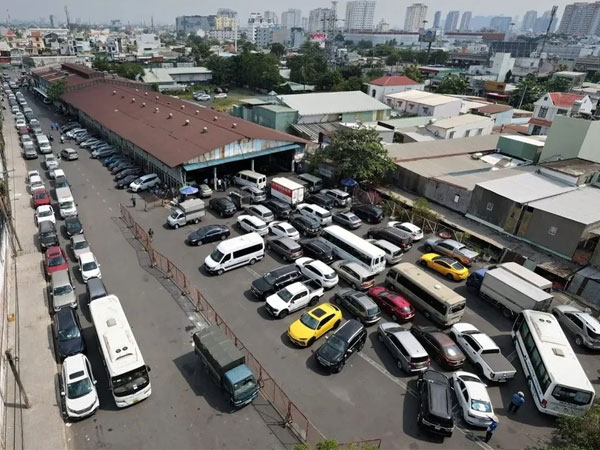 Xem xét mở lại nhiều trung tâm đăng kiểm