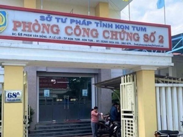 Nhận tiền 'cảm ơn', phó phòng công chứng bị miễn nhiệm chức vụ