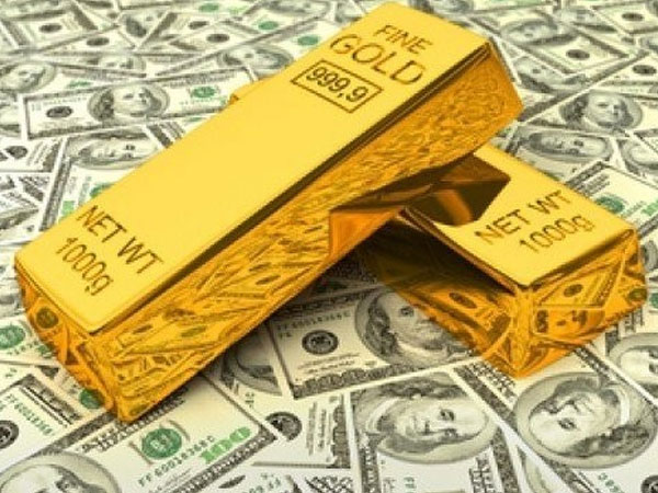 Đầu tư vàng hay USD để sinh lời?