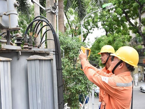 EVN tiếp tục đề xuất tăng giá điện vì lỗ có hợp lý?
