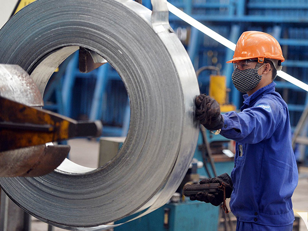 Giảm 8 lần liên tiếp, giá thép về dưới 15 triệu đồng/tấn
