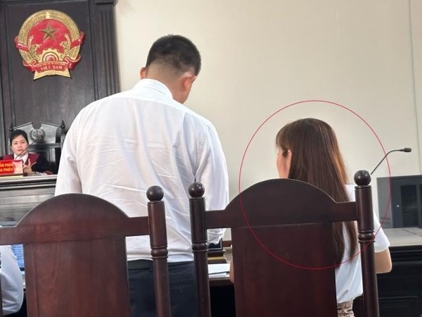 Thuỳ Tiên vắng mặt, bà Đặng Thuỳ Trang xuất hiện tại phiên tòa xét xử sơ thẩm thứ 2