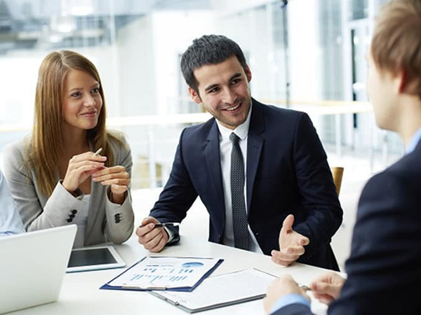 Top 10 công việc lương cao ngất ngưởng, làm 1 năm đủ sức mua nhà - tậu xe
