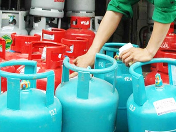 Giá gas giảm tới hơn 130.000 đồng/bình 45 kg