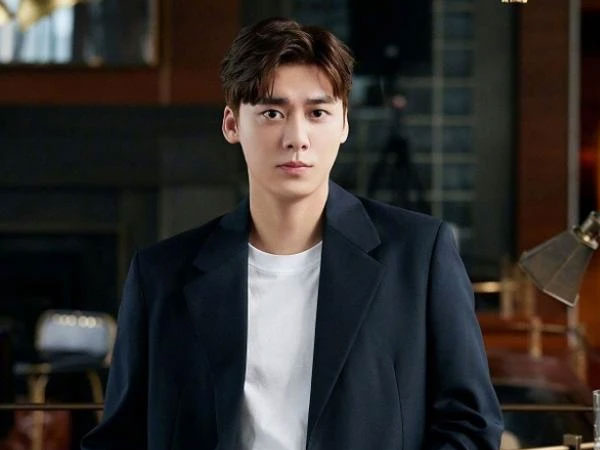 Tình trạng hiện tại của Lý Dịch Phong hậu scandal mua dâm 'rúng động' một thời