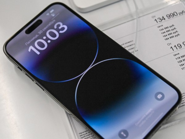 Nga cáo buộc CIA bí mật giám sát hàng nghìn điện thoại iPhone