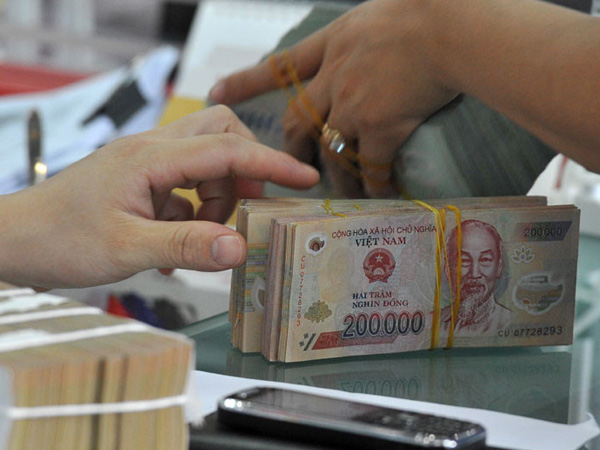 Vì sao các ngân hàng nhỏ khó giảm lãi suất?