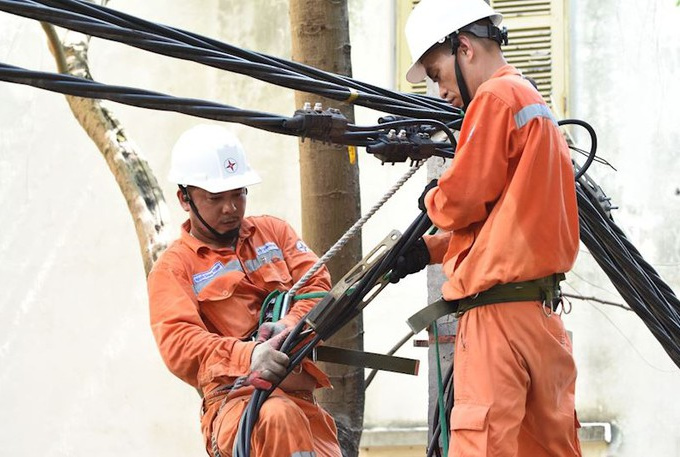 Một số khu vực ở Hà Nội phải ngừng cấp điện khẩn cấp