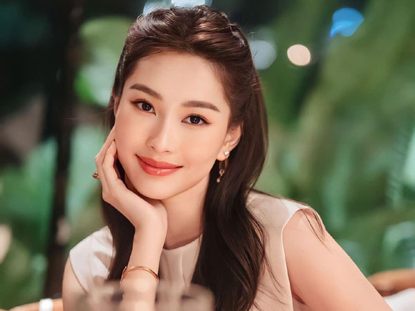 Tuổi 32 của Đặng Thu Thảo sau 2 lần sinh nở: Minh chứng 'thần dược' nhan sắc của người phụ nữ là gia đình viên mãn