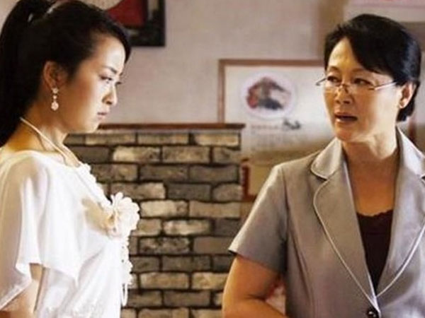 Sống không yên với mẹ chồng chỉ tìm cách bòn rút tiền bạc, chèn ép công việc làm ăn của con dâu