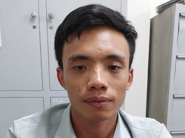 'Tú ông' bị tóm khi đang điều 3 nữ tiếp viên đến nhà nghỉ bán dâm
