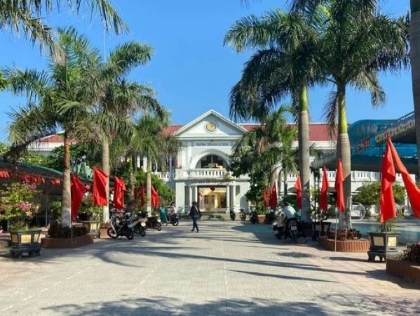 Nữ hiệu trưởng tự ý đem tivi của trường về nhà sử dụng