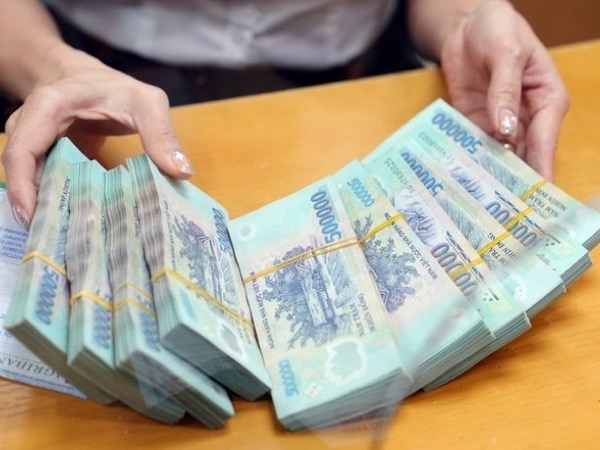Cựu cán bộ thi đua khen thưởng lừa cả tiền của 'thầy bói'