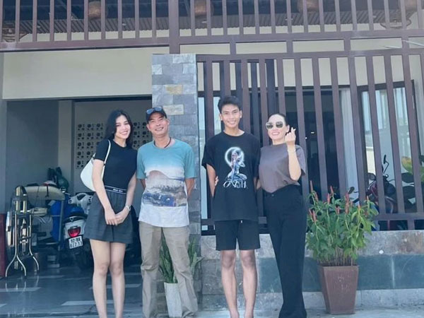 Nàng hậu Vbiz chi 'mạnh tay' mua nhà mới tặng gia đình sau 5 năm đăng quang