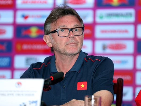 HLV Philippe Troussier: Quang Hải, Công Phượng chưa xứng đáng lên tuyển Việt Nam