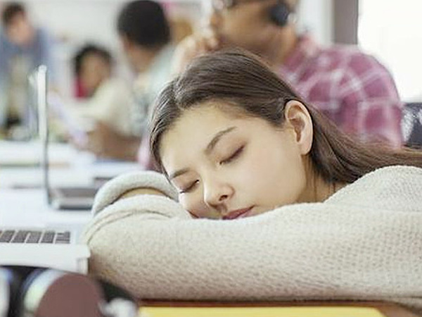 Thói quen xấu khi ngủ trưa rút ngắn tuổi thọ