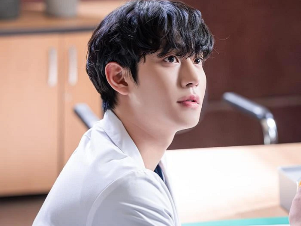 Khán giả đồng loạt đòi bỏ xem Người Thầy Y Đức 3 vì biến Ahn Hyo Seop thành kẻ phản diện