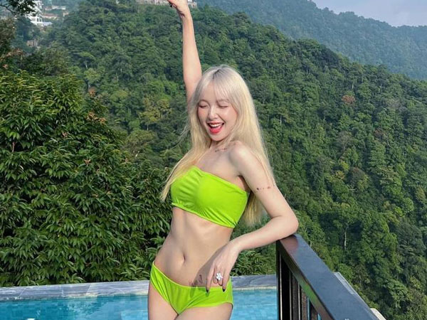 TikToker Chu Tiểu Han thoát mác 'gái ngoan', bất ngờ lột xác diện bikini khoe body gợi cảm