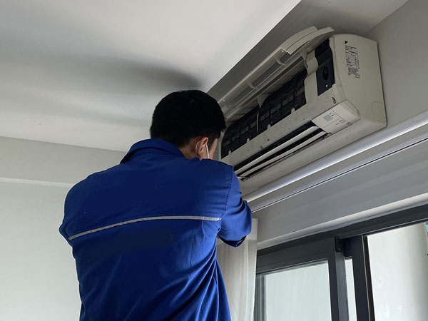 Nắng nóng cao điểm, bán điều hòa, máy lạnh thu hàng chục nghìn tỷ