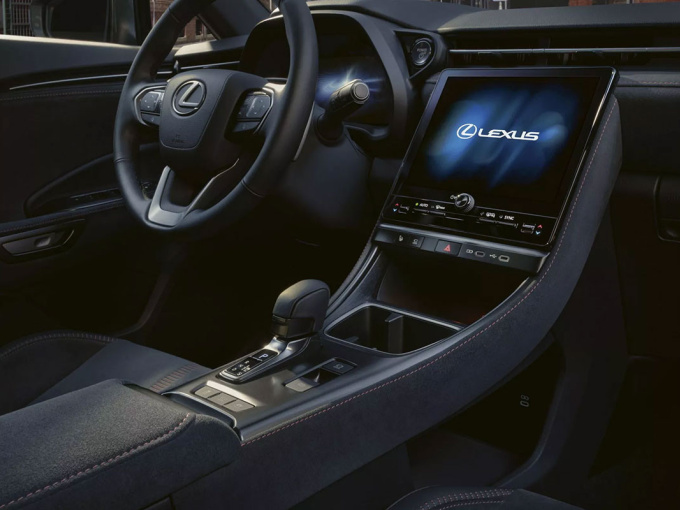 Lexus LBX ra mắt, biến Toyota Yaris Cross thành xe sang