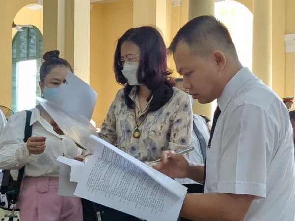 Hình ảnh cựu Phó Cục Thuế TP HCM hầu toà