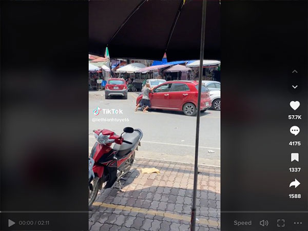 Bất ngờ thông tin về người đàn ông chặn đầu ô tô, 'xin đểu' tiền trên phố