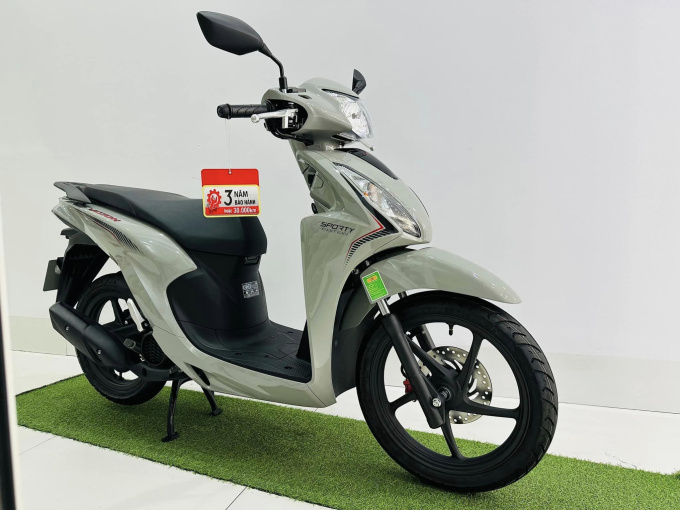 Đầu tháng 6, giá xe Honda Vision ngược dòng tăng chênh trở lại