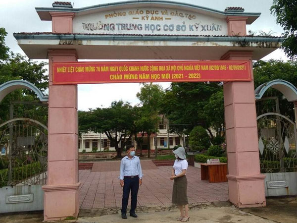 Nhiều tháng không đi làm, phó hiệu trưởng bị buộc thôi việc