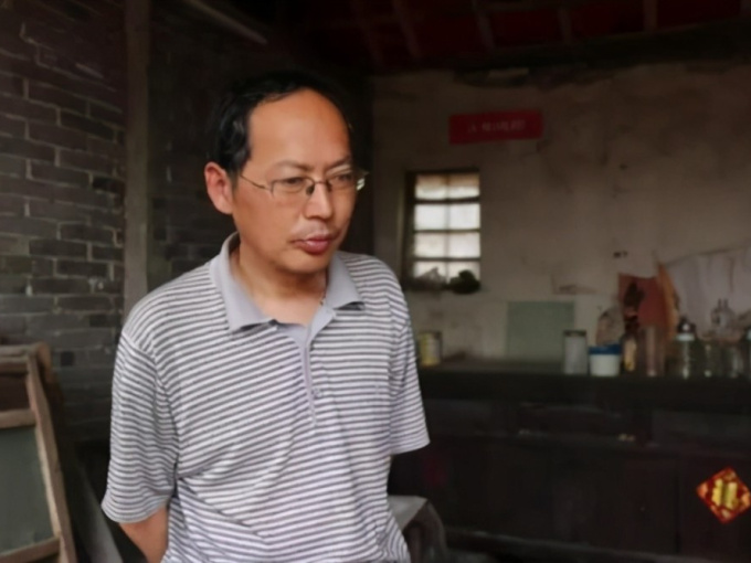 Bi kịch thủ khoa ĐH sau 43 năm phải sống nhờ tiền trợ cấp