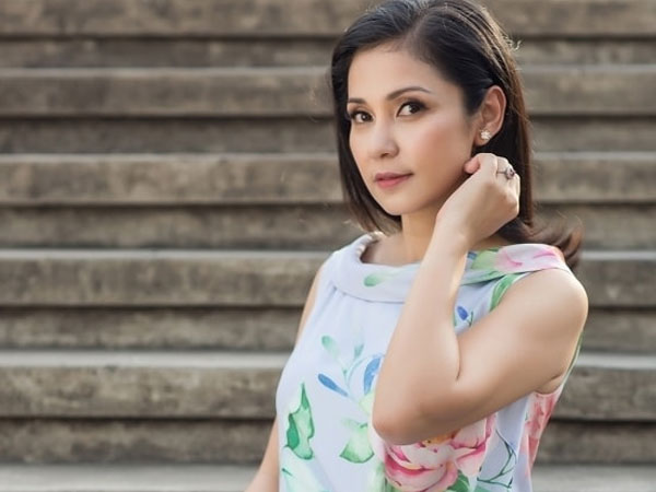 Vướng nghi vấn được cầu hôn ở tuổi U60 vì chiếc nhẫn 'bự chảng' ở ngón áp út, 'người đẹp Tây Đô' Việt Trinh nói gì?