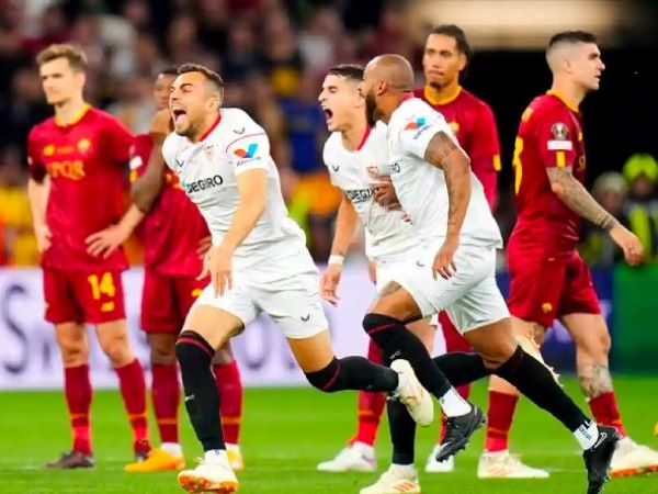 Kịch bản cay đắng Serie A: Từ mơ ăn 3 đến nguy cơ tay trắng