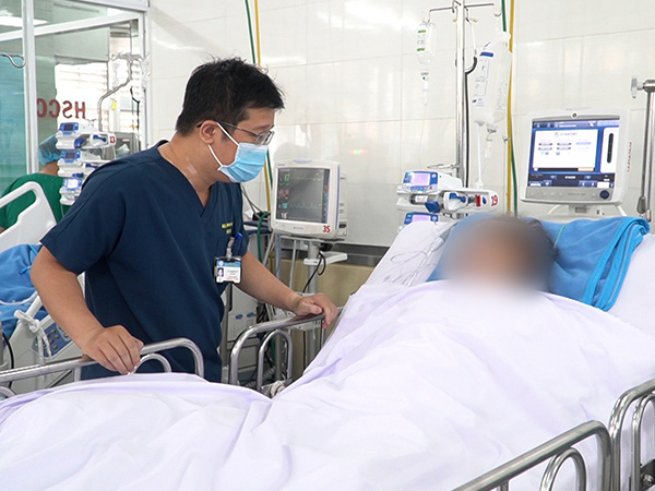 Vụ người phụ nữ mất 6 lít máu sau hút mỡ: 'Khám một nơi, phẫu thuật một nẻo'