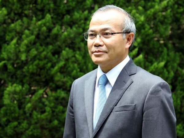 Buộc thôi việc nguyên Đại sứ Vũ Hồng Nam