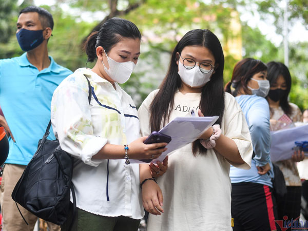 'Những ngôi sao xa xôi' vào đề thi môn Ngữ văn lớp 10 Hà Nội năm 2023