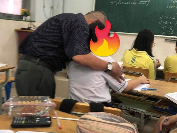 Bị 'tố' quấy rối nhiều nữ sinh, thầy giáo bị đình chỉ giảng dạy