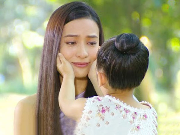 Sinh con thứ 2 đành để con về quê với ông bà, lúc đón lên thấy có mùi lạ mà tôi ân hận