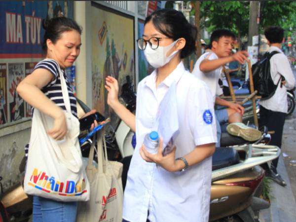 Sở GD-ĐT Hà Nội nói gì về 'tổng điểm 9,5' môn vật lý thi vào lớp 10 trường chuyên?