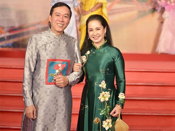 Đời thường giản dị của NSƯT Đỗ Kỷ bên người vợ nổi tiếng