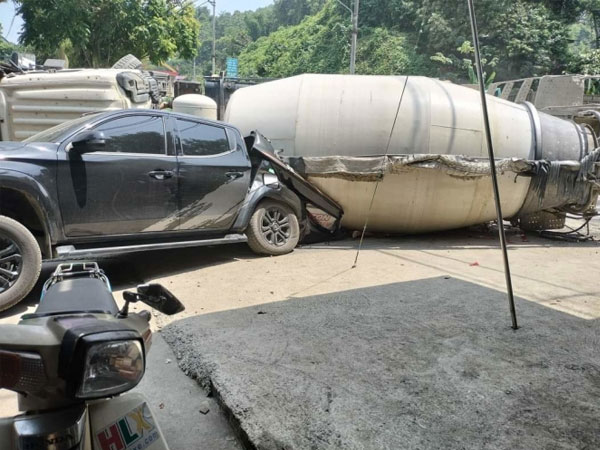 Vụ xe bồn lật, đè chết 3 người trong gia đình ở Lào Cai: Tiếng khóc nhói lòng của người mẹ già