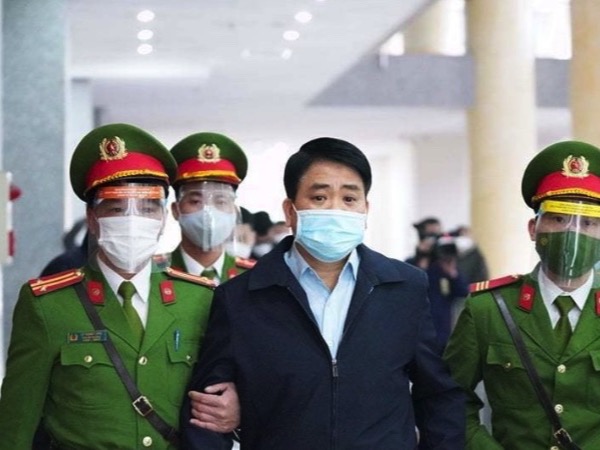 Đối chất việc đưa tiền cho ông Nguyễn Đức Chung