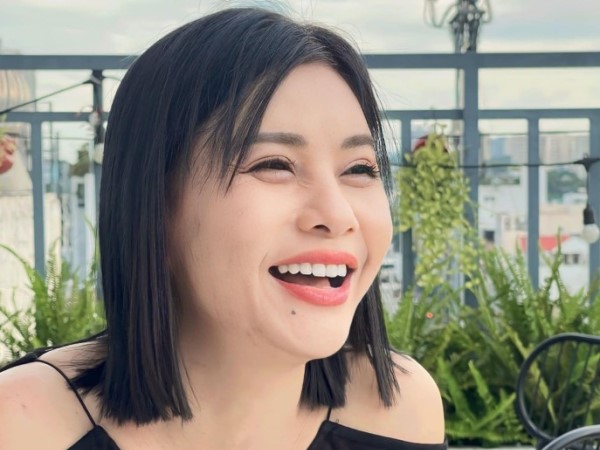 Cát Phượng tính chuyện lâu dài với ‘tình mới’ sau khi được tặng 500 triệu mua ô tô