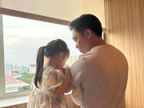Bận trăm công nghìn việc, Cường 'Đô La' vẫn dành thời gian chăm sóc các con: Đúng chuẩn ông bố quốc dân