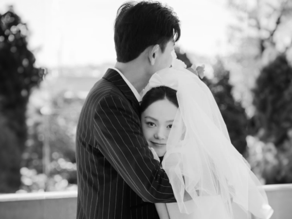 Minh Hằng lần đầu công bố ảnh cưới cùng chồng đại gia vào tháng đặc biệt