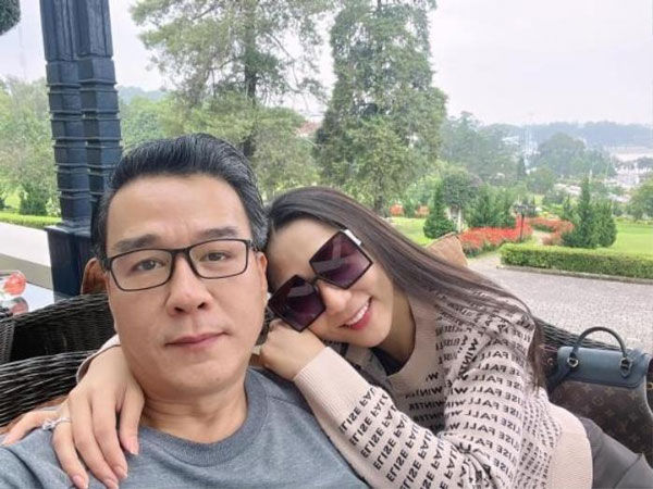 'Vua cá Koi' bất ngờ có động thái mới sau nghi vấn trục trặc với vợ Hà Thanh Xuân