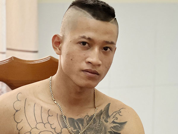 Cướp xong cởi bỏ quần áo để lẩn trốn vẫn không thoát